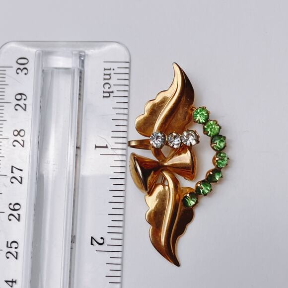 Unusual WWII Wartime Era Hourglass Leaf Brooch, Gold Tone & Green Rhinestones - Picture 8 of 8